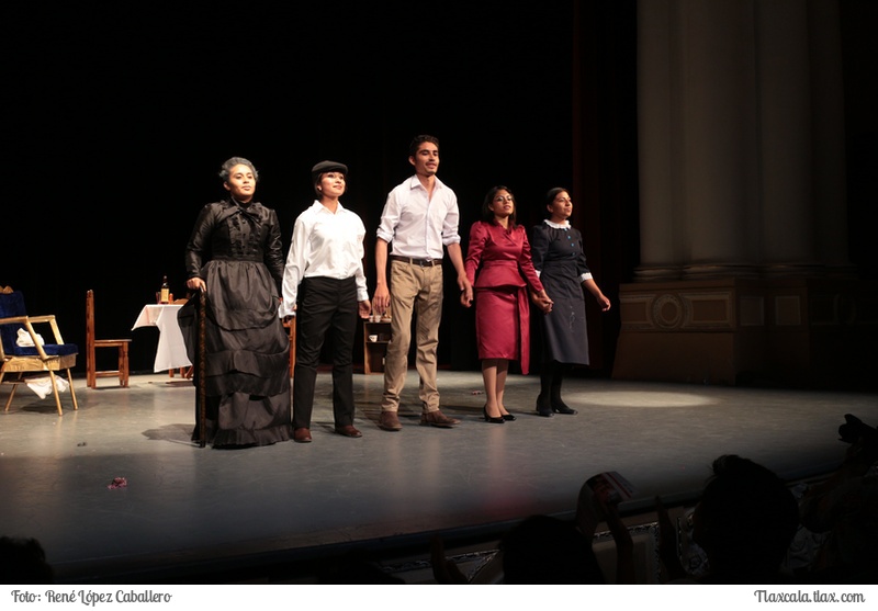 Obra de teatro &quot;La casa de Abad&quot; XI muestral estatal de teatro - Foto