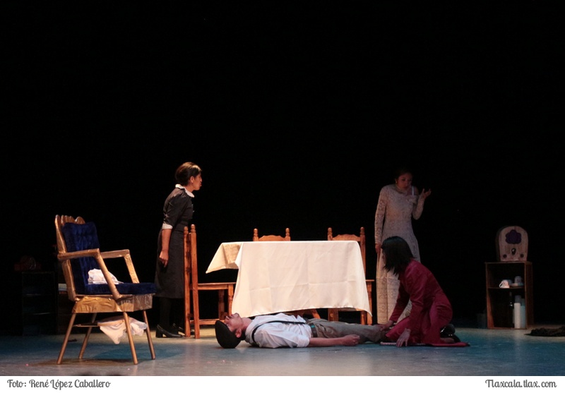 Obra de teatro &quot;La casa de Abad&quot; XI muestral estatal de teatro - Foto