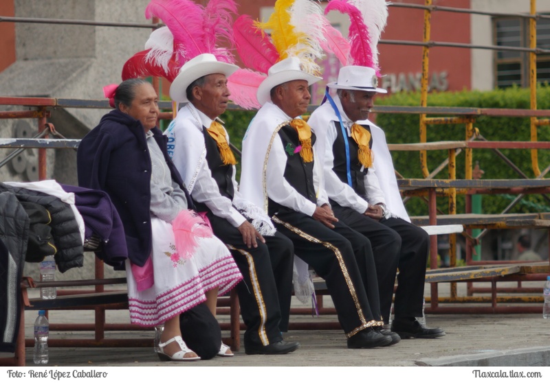 Camada adultos mayores tetlanohcan, Carnaval Tlaxcala 2016 - Foto