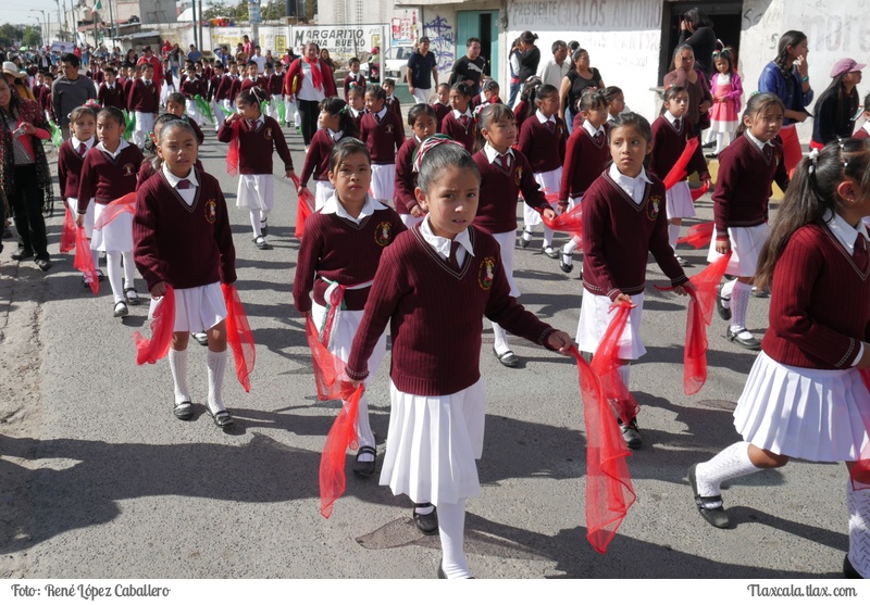 Desfile 16 de septiembre 2016, San Isidro Buensuceso - Foto