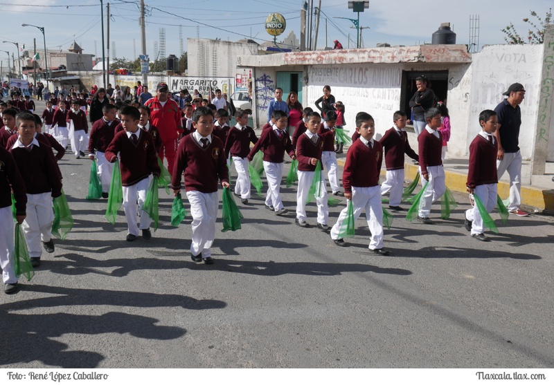 Desfile 16 de septiembre 2016, San Isidro Buensuceso - Foto