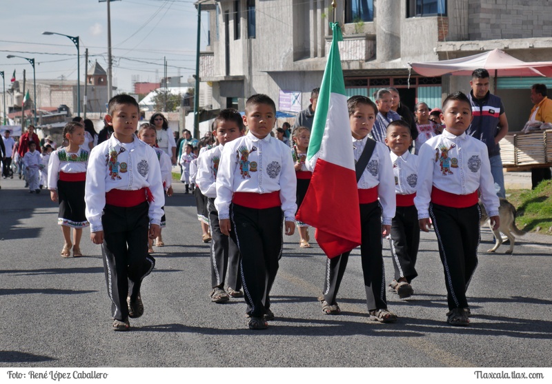 Desfile 16 de septiembre 2016, San Isidro Buensuceso - Foto