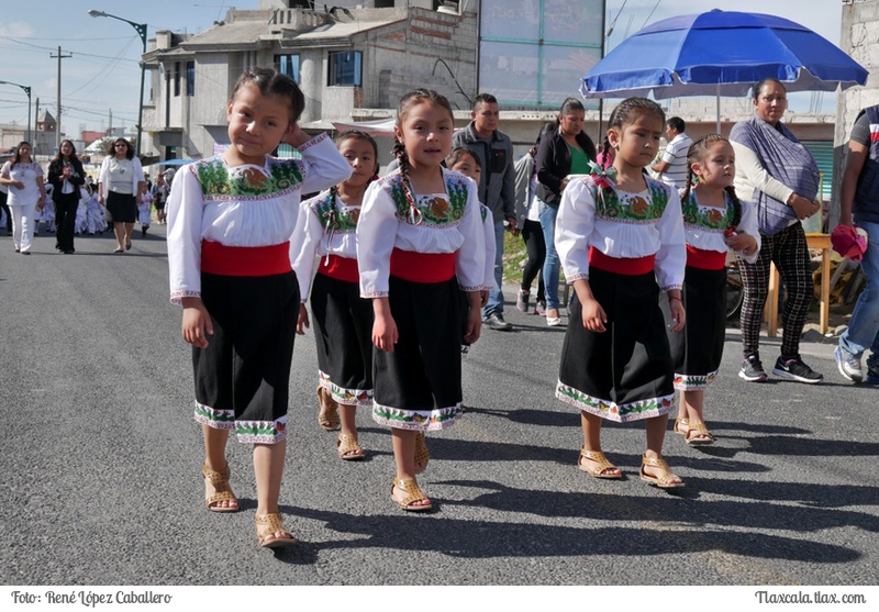 Desfile 16 de septiembre 2016, San Isidro Buensuceso - Foto