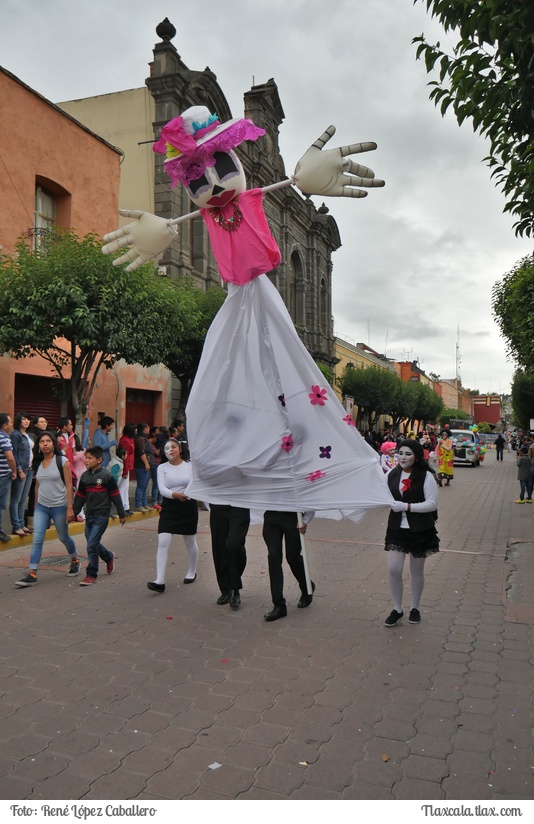 Desfile inagural del festival de titeres rosete aranda 2016 - Foto