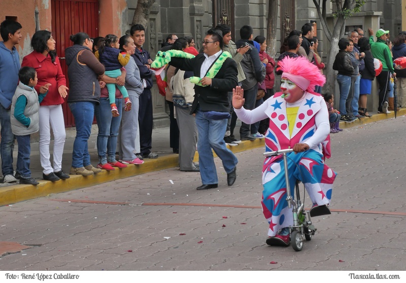 Desfile inagural del festival de titeres rosete aranda 2016 - Foto
