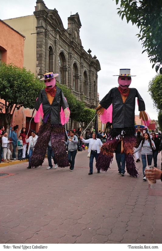 Desfile inagural del festival de titeres rosete aranda 2016 - Foto