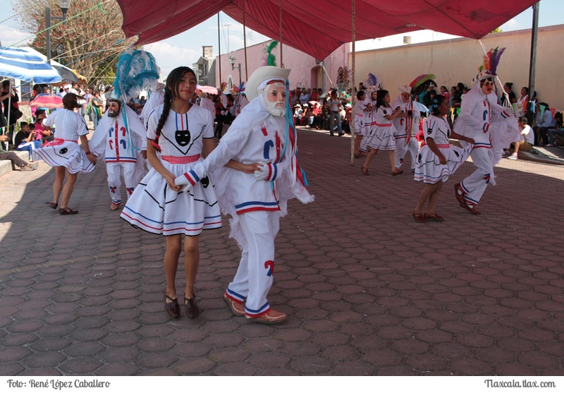 Camada nueva revelacin de Santiago Xochimilco en el remate de carnaval Ixtacuixtla 2016 - Foto