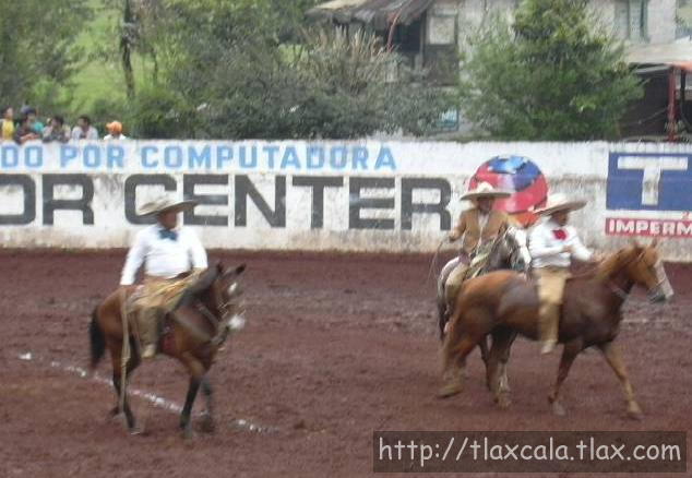 Charros de la 5 de mayo en accion