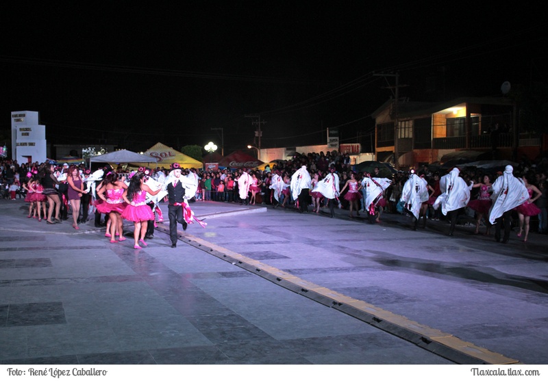 Camada nueva Ocotlan en el remate de Carnaval Xicohtzinco 2016 - Foto