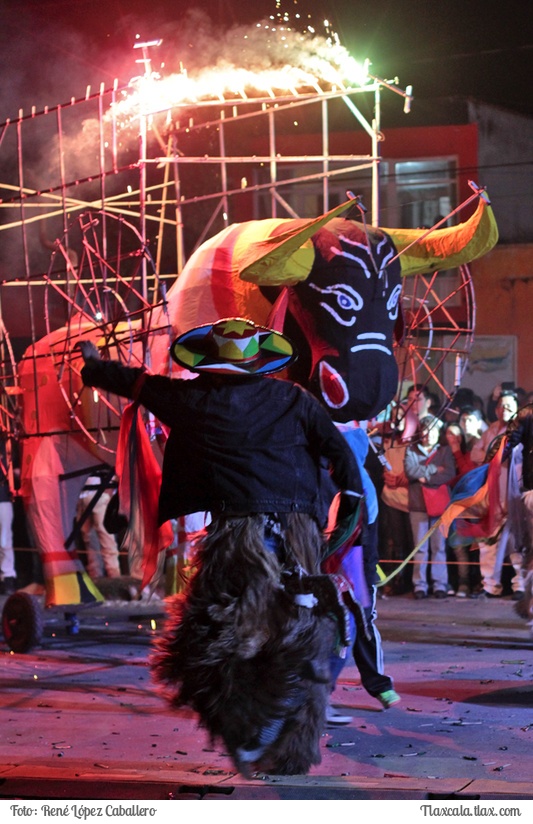 Chivarrudos en el remate de Carnaval Xicohtzinco 2016 - Foto