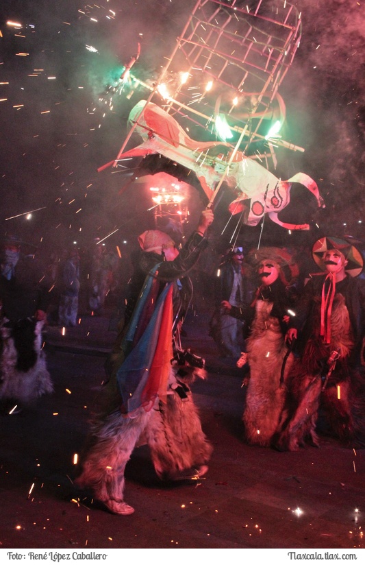 Chivarrudos en el remate de Carnaval Xicohtzinco 2016 - Foto