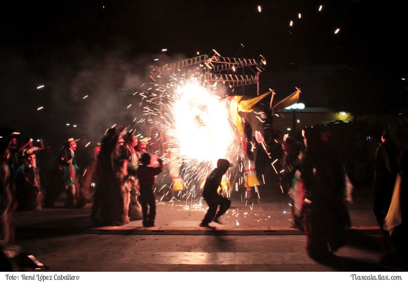 Chivarrudos en el remate de Carnaval Xicohtzinco 2016 - Foto