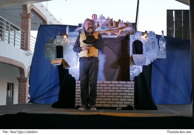 Praga la ciudad encantada (Pavel Vangelli de republica checa en ayometitla) Festival de titeres 2016 - Foto