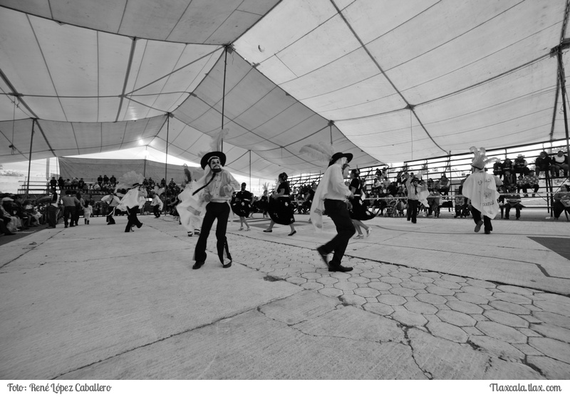Camada Miraflores de Ocotln en el da del huehue Santa Ursula Zimatepec 2016 - Foto
