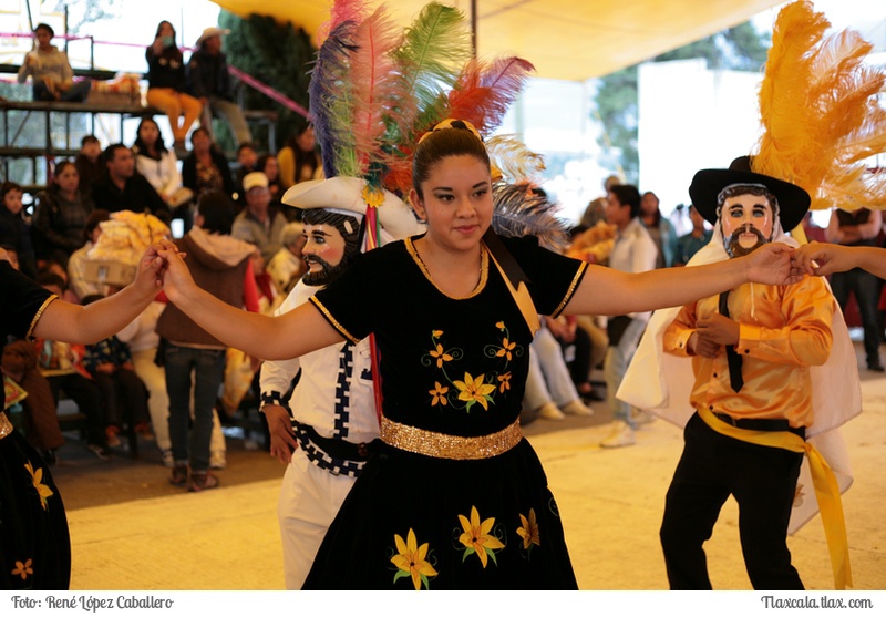 Camada Miraflores de Ocotln en el da del huehue Santa Ursula Zimatepec 2016 - Foto