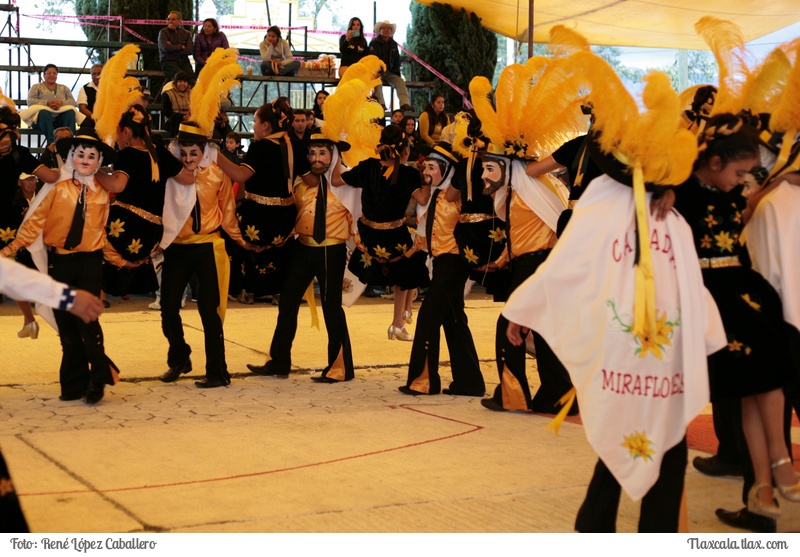 Camada Miraflores de Ocotln en el da del huehue Santa Ursula Zimatepec 2016 - Foto