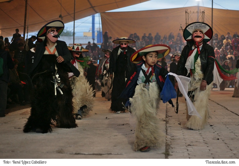 Chivarrudos de Zacatelco en el da del huehue Santa Ursula Zimatepec 2016 - Foto