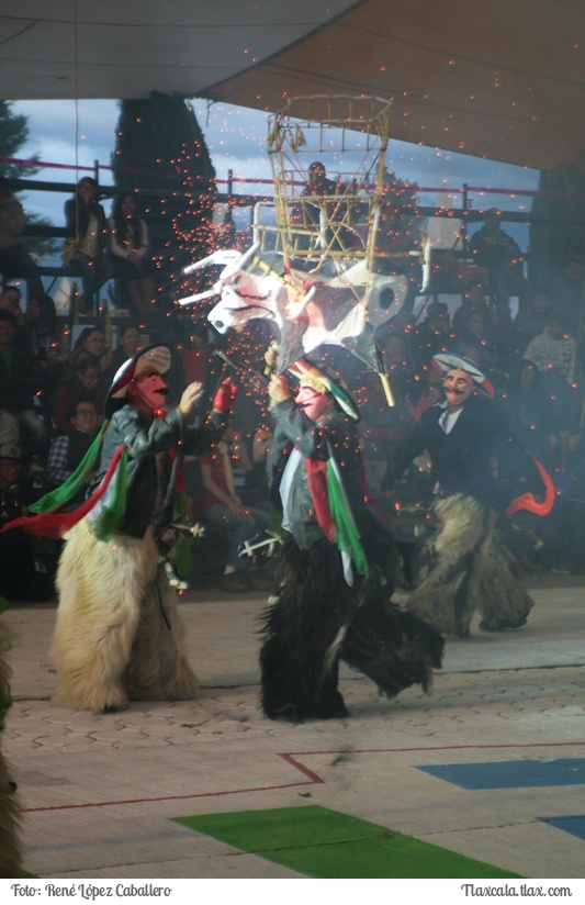 Chivarrudos de Zacatelco en el da del huehue Santa Ursula Zimatepec 2016 - Foto