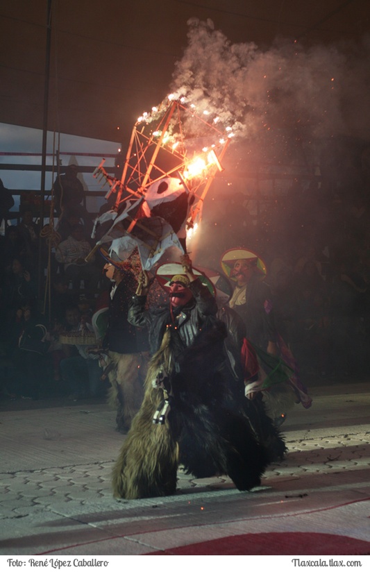 Chivarrudos de Zacatelco en el da del huehue Santa Ursula Zimatepec 2016 - Foto