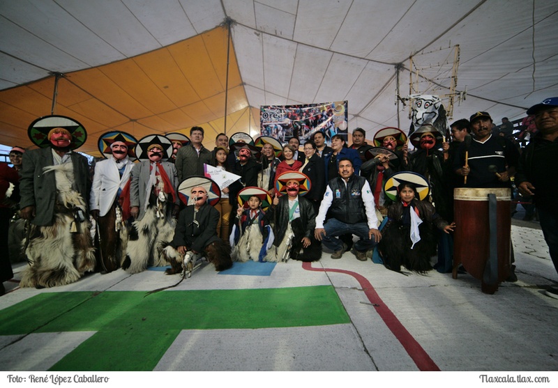 Chivarrudos de Zacatelco en el da del huehue Santa Ursula Zimatepec 2016 - Foto
