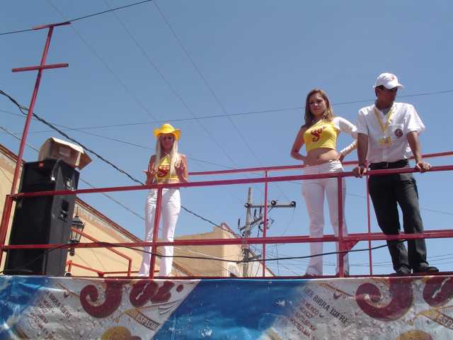 Chicas sol en la huamantlada (19/08/2006)
