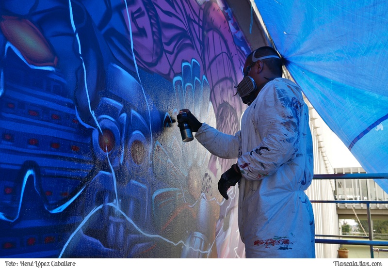&quot;Tlaxcala, ayer, hoy y siempre&quot; proyecto mural en la USET del artista Hesiucka - Foto