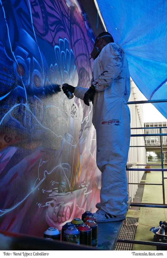 &quot;Tlaxcala, ayer, hoy y siempre&quot; proyecto mural en la USET del artista Hesiucka - Foto