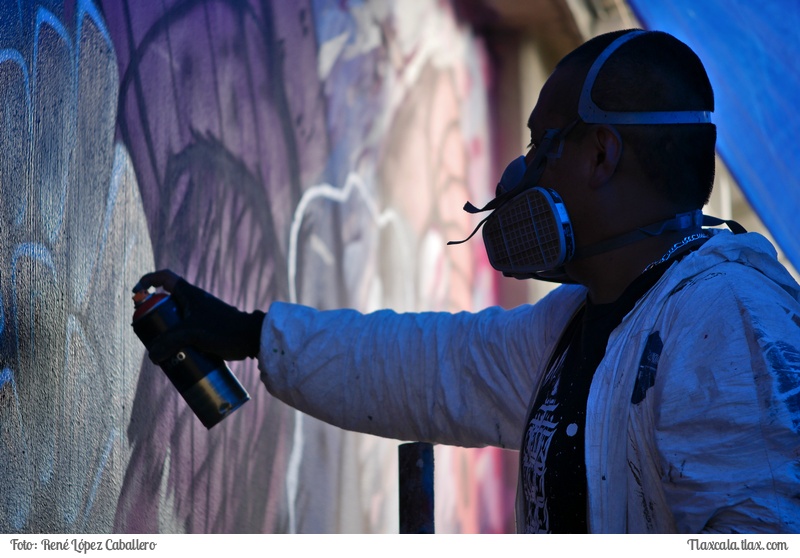 &quot;Tlaxcala, ayer, hoy y siempre&quot; proyecto mural en la USET del artista Hesiucka - Foto