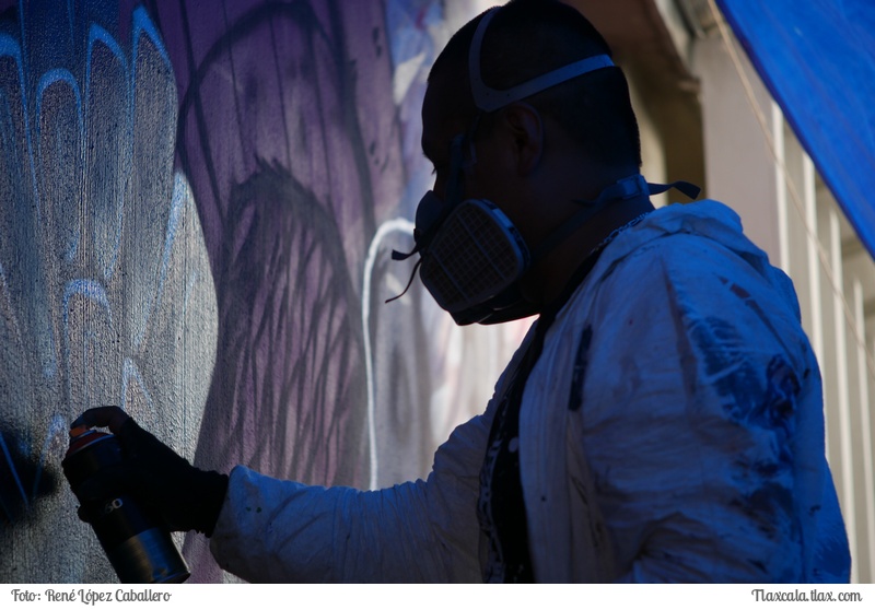 &quot;Tlaxcala, ayer, hoy y siempre&quot; proyecto mural en la USET del artista Hesiucka - Foto