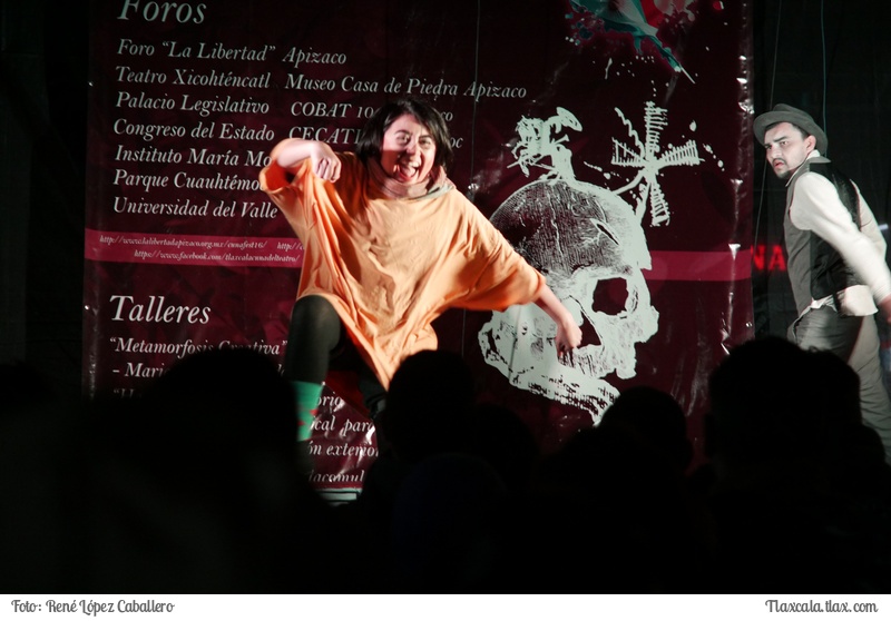 Obra de teatro &quot;Suea mexicano&quot; en el parque de la ciudad de Apizaco - Foto