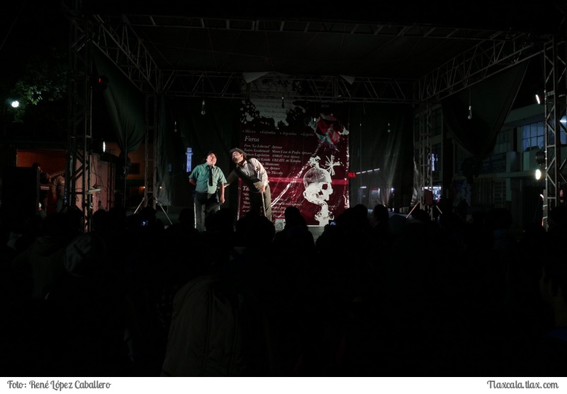 Obra de teatro &quot;Suea mexicano&quot; en el parque de la ciudad de Apizaco - Foto