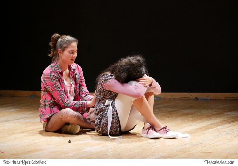 Obra de Teatro &quot;Romeo y Julieta una mirada distinta&quot; en el centro cultural la libertad de Apizaco - Foto