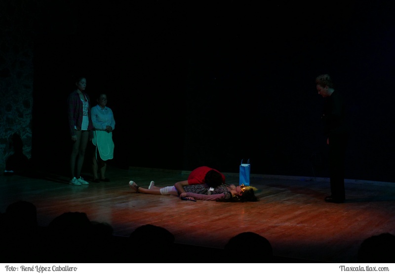 Obra de Teatro &quot;Romeo y Julieta una mirada distinta&quot; en el centro cultural la libertad de Apizaco - Foto