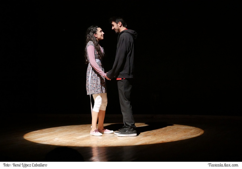 Obra de Teatro &quot;Romeo y Julieta una mirada distinta&quot; en el centro cultural la libertad de Apizaco - Foto