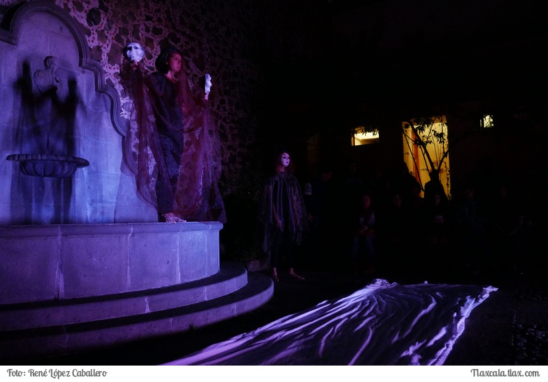 Obra de Teatro &quot;Medea en el espejo&quot; en el patio del centro cultural la libertad de Apizaco - Foto