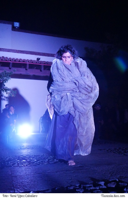 Obra de Teatro &quot;Medea en el espejo&quot; en el patio del centro cultural la libertad de Apizaco - Foto