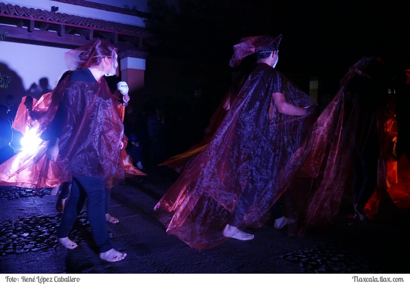 Obra de Teatro &quot;Medea en el espejo&quot; en el patio del centro cultural la libertad de Apizaco - Foto