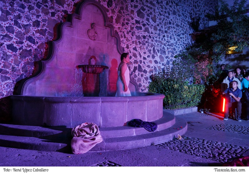 Obra de Teatro &quot;Medea en el espejo&quot; en el patio del centro cultural la libertad de Apizaco - Foto