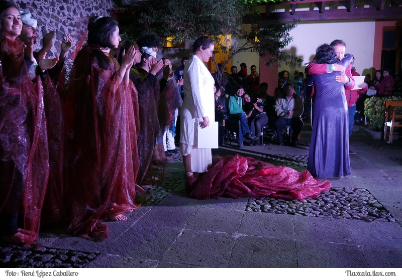 Obra de Teatro &quot;Medea en el espejo&quot; en el patio del centro cultural la libertad de Apizaco - Foto