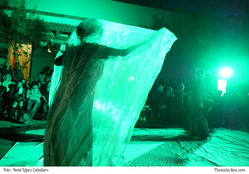Obra de Teatro &quot;Medea en el espejo&quot; en el patio del centro cultural la libertad de Apizaco - Foto