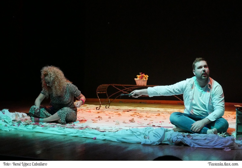 Obra de Teatro &quot;Dos&quot; en el centro cultural la libertad de Apizaco - Foto
