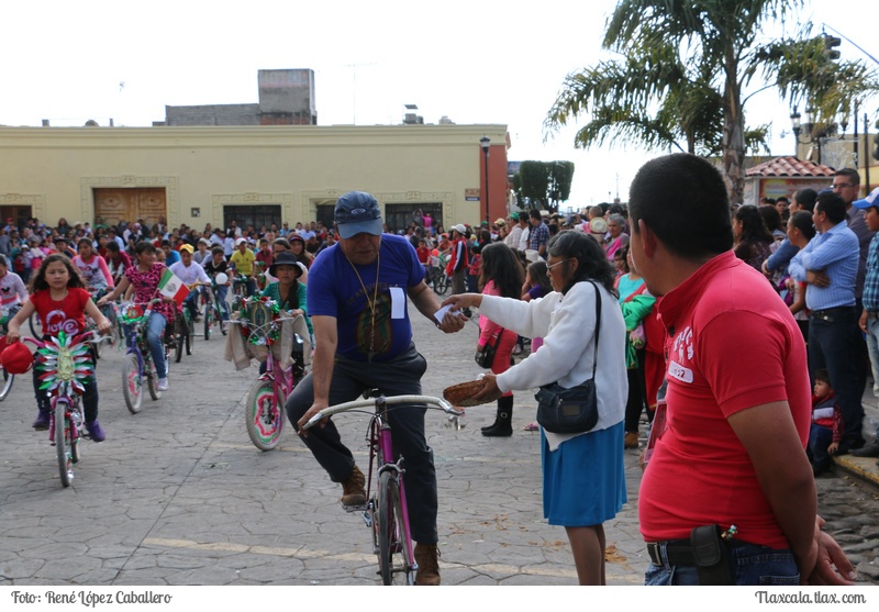 Desfile Guadalupano Tlaxco 2016 - Foto