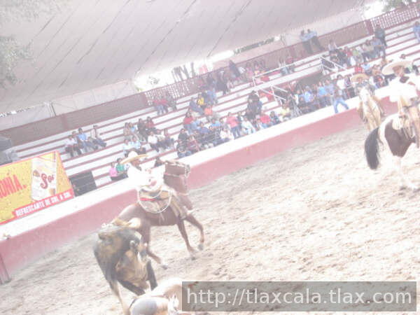 Moises miranda ya en suelo golpazo