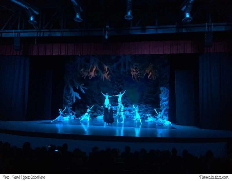 Cascanueces por el &quot;Russian State Ballet Mari El&quot; en Tlaxcala - Foto