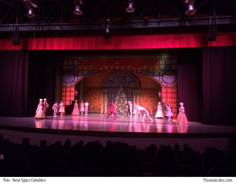 Cascanueces por el &quot;Russian State Ballet Mari El&quot; en Tlaxcala - Foto