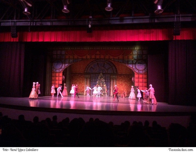 Cascanueces por el &quot;Russian State Ballet Mari El&quot; en Tlaxcala - Foto