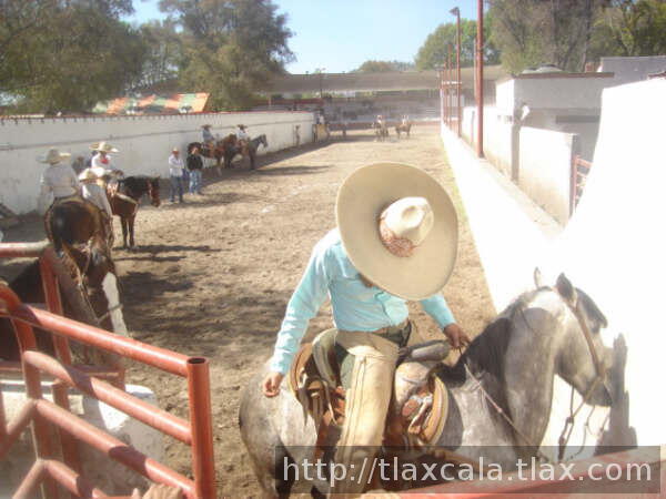 Primera charreada del 2007 universitarios contra seleccion Tlaxcala - Foto