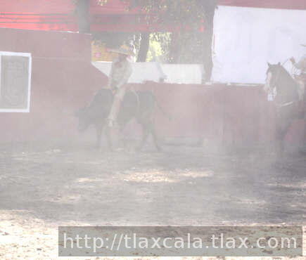 Primera charreada del 2007 universitarios contra seleccion Tlaxcala - Foto