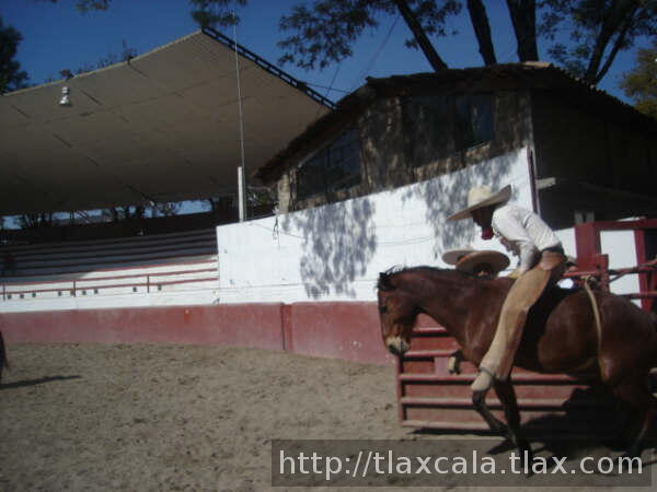 Primera charreada del 2007 universitarios contra seleccion Tlaxcala - Foto