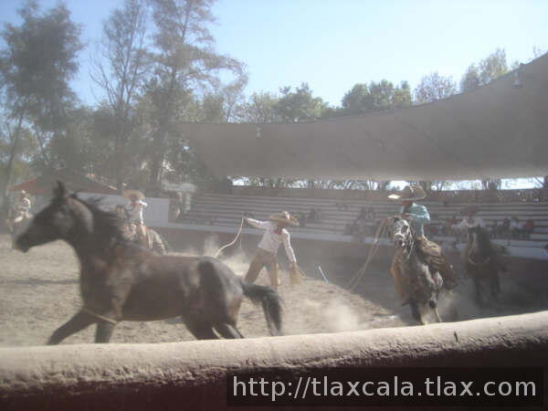 Primera charreada del 2007 universitarios contra seleccion Tlaxcala - Foto